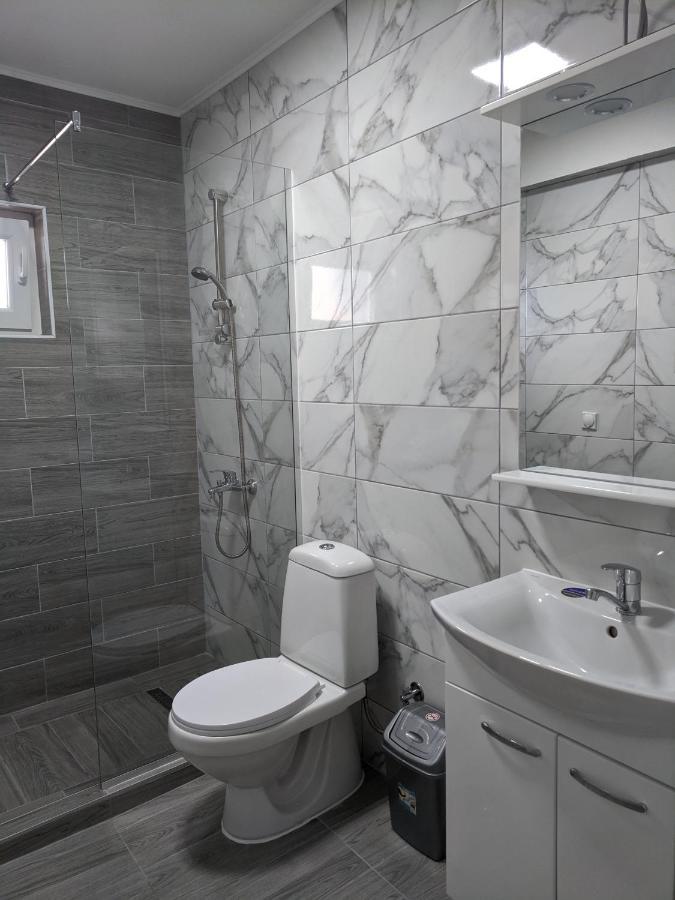 Ajkoski Apartments Пештани Экстерьер фото